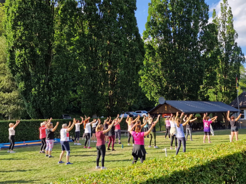 Sonne, Rhythmus & Lebensfreude: Unser Zumba-Highlight im Freibad Bilstein! ☀️💃 9db79eb9 ea92 4f3f af6a 2839b44368e5
